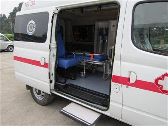 措勤救护车出租服务案例7